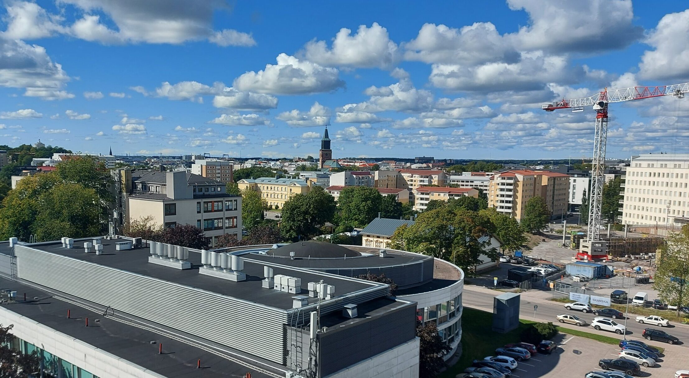 Näkymä Tiedepuistosta keskustan suuntaan.